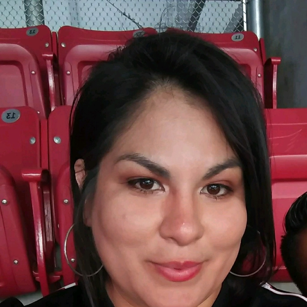 Meet your Posher, Lara